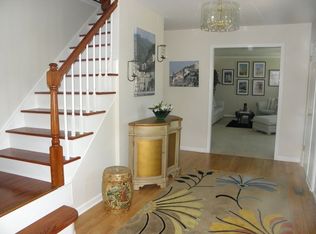 416 Clover Ct, Neshanic Station, NJ