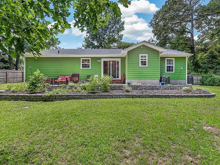 130 Falcon Crest Rd — Photo 24