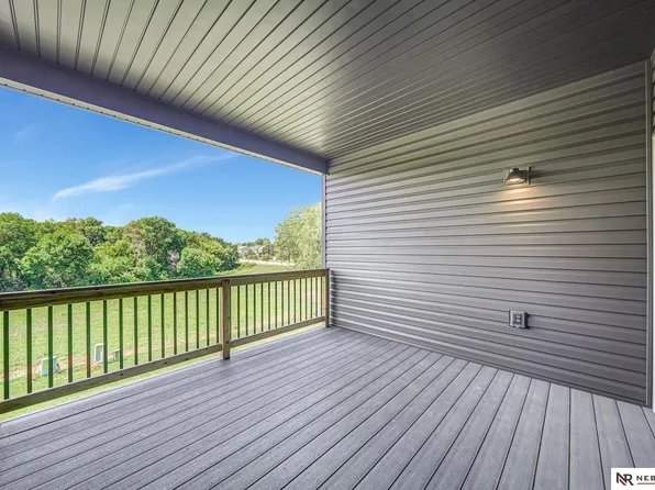 7017 Claystone Dr, Lincoln, NE 68521