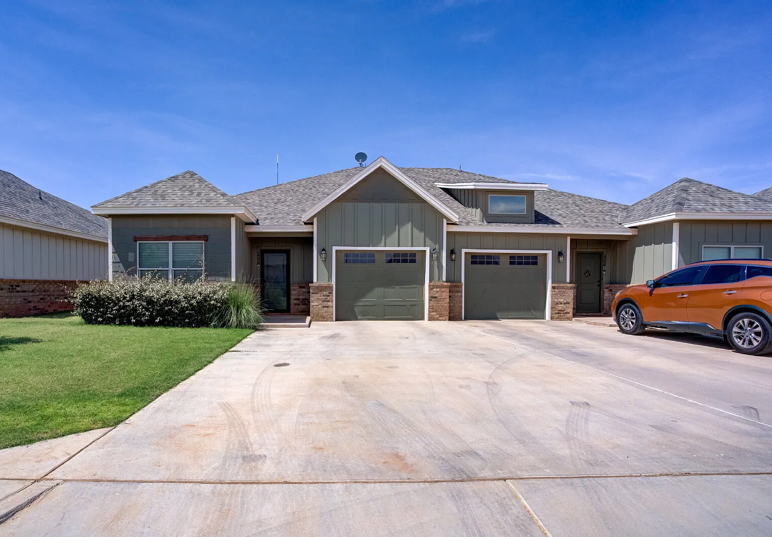 3 bed, 2.0 bath, 1400 sqft, $1,450 — Photo 3
