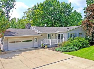 10552 Country Club Ln, North Benton, OH