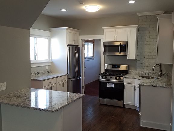 3rd image of 3650 Monteith Ave