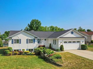 870 Holly Rd, Cadillac, MI 49601