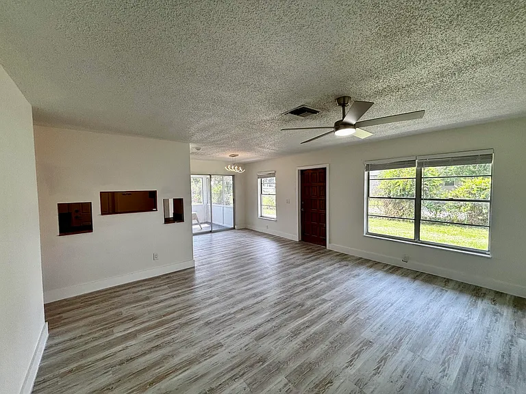 11003 Ridge Ave #B — Photo 6