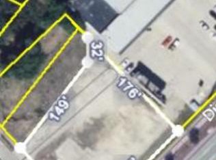 1544 Camanche Ave, Clinton, IA 52732