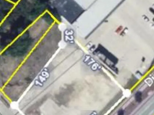 1544 Camanche Ave, Clinton, IA 52732