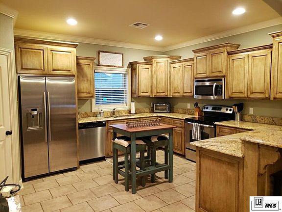 4th image of 213 Barker Dr #3