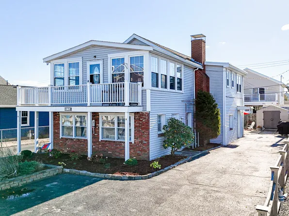 93 Concord St #B, Seabrook, NH 03874