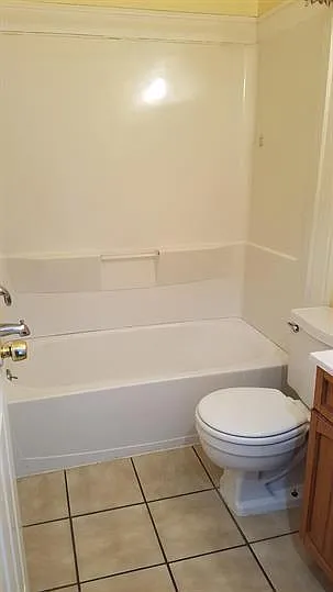 2677 Shoreland Ave — Photo 9
