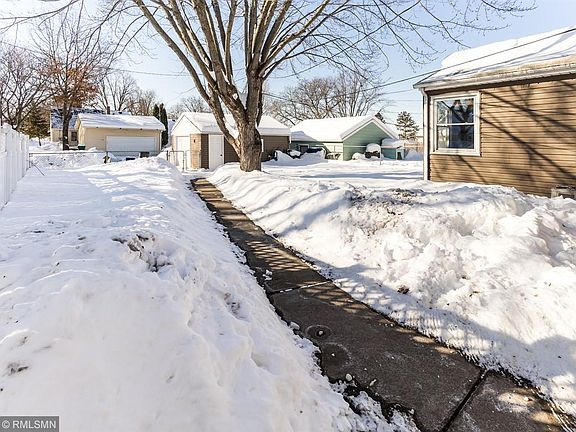 4th image of 1896 Iowa Ave E