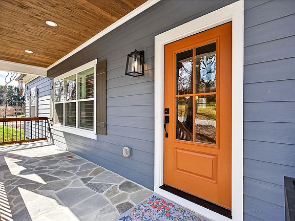 2nd image of 23 Arrow Head Rd