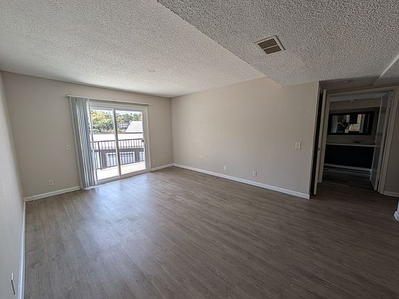 2nd image of 842 Sinkler Way APT C