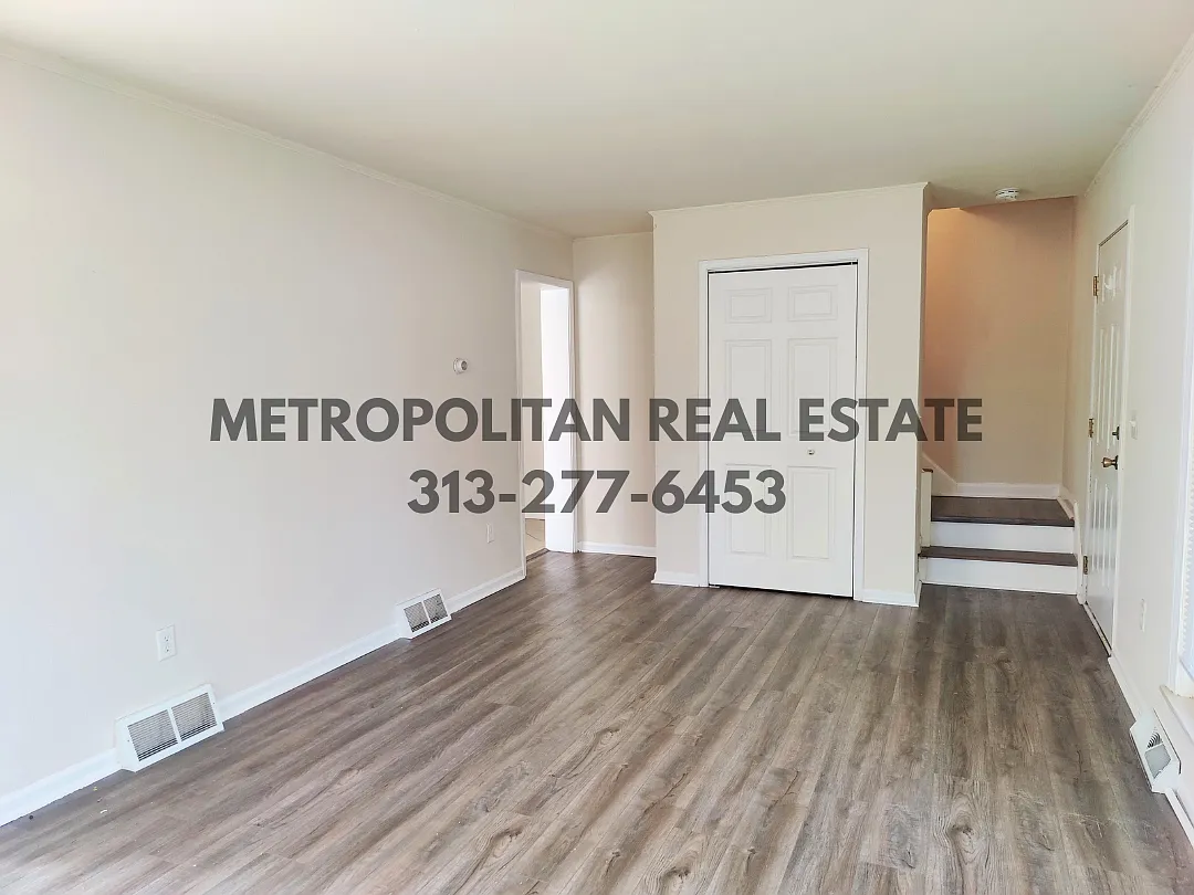 3 bed, 2.5 bath, 1800 sqft, $1,725 — Photo 3