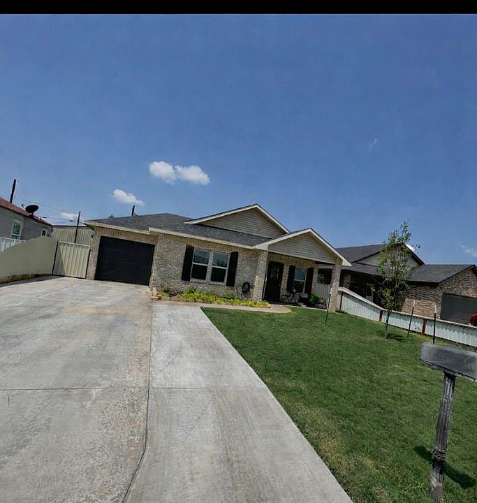 1st image of 405 NW 13th St