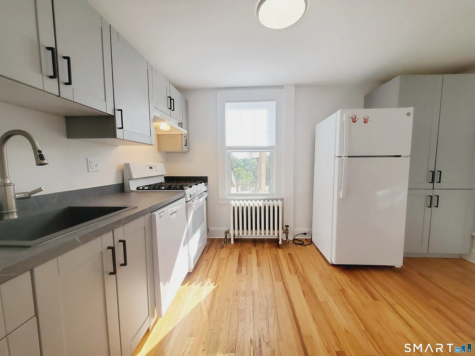 2 bed, 1.0 bath, 760 sqft, $2,500 — Photo 3