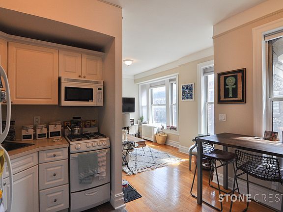 5th image of 515 W 122nd St #52A