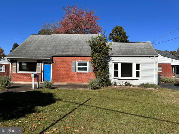 170 Colburn Dr, Manassas Park, VA 20111