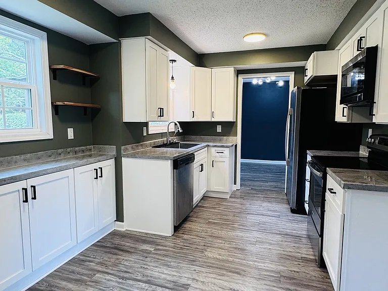 474 Bamburg Dr — Photo 8
