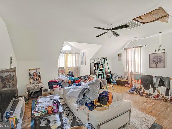 4th image of 8526 Adelphi Rd