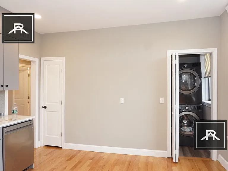 1916 Beacon St #2 — Photo 11
