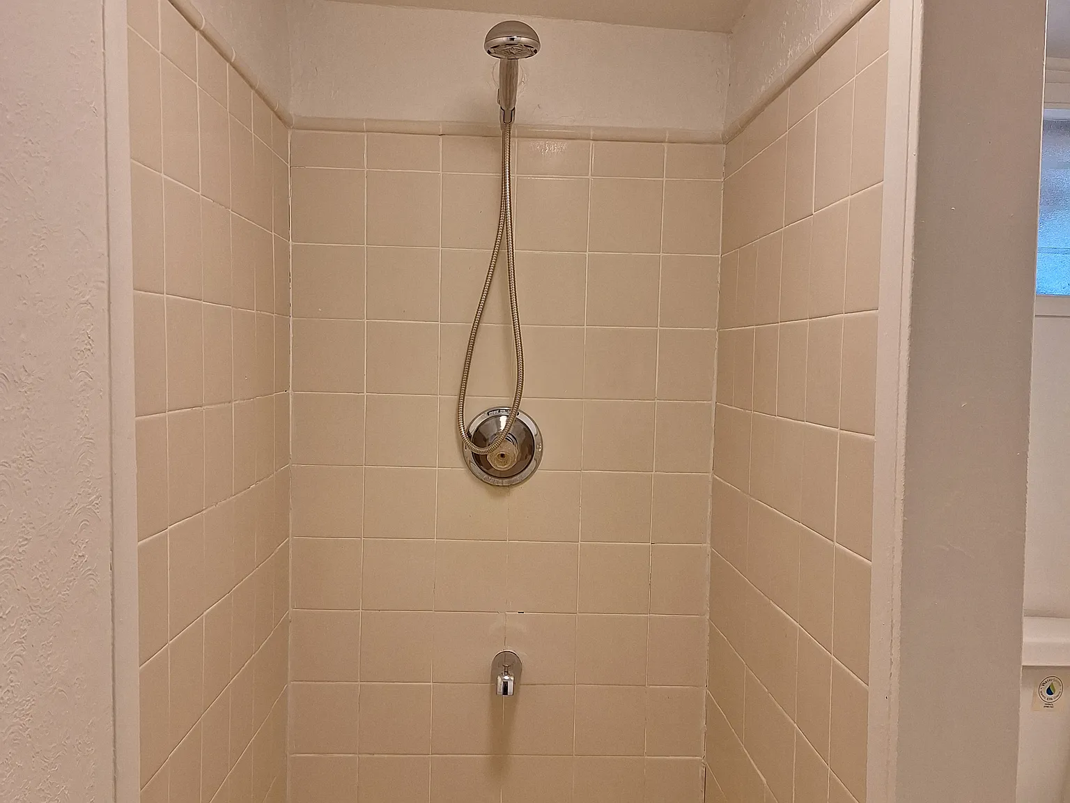 2 bed, 500 sqft, $1,700 — Photo 4