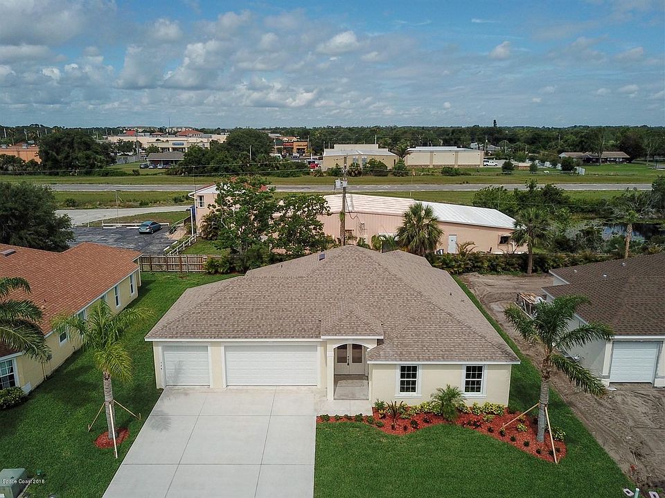 1st image of 532 Glenbrook Cir
