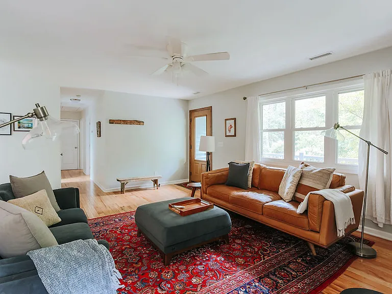 930 Saint Charles Ave — Photo 6