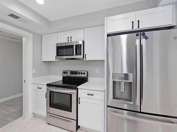 4th image of 4630 SE Rocky Point Way