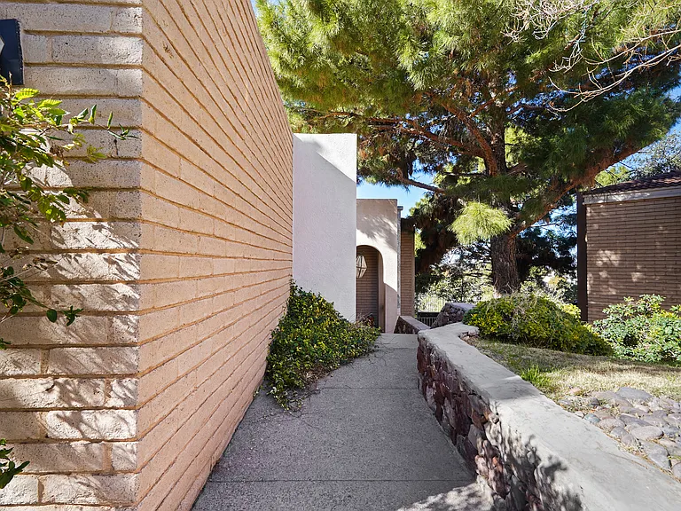 5856 Mira Serena Dr — Photo 23