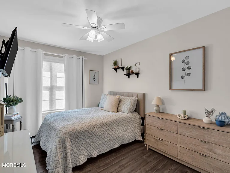 375 Kildare Dr — Photo 19