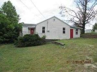 13523 Robbins Rd, Gentry, AR 72762