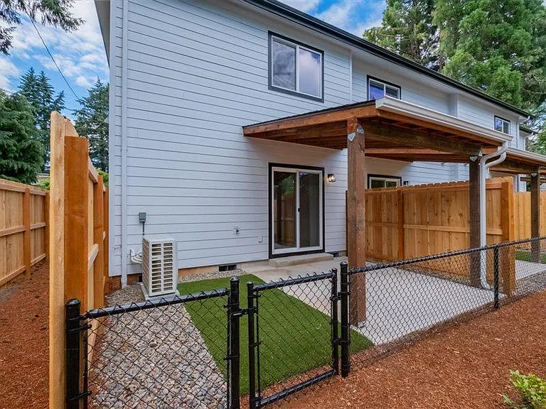 1390 Overlook Ave NW — Photo 4