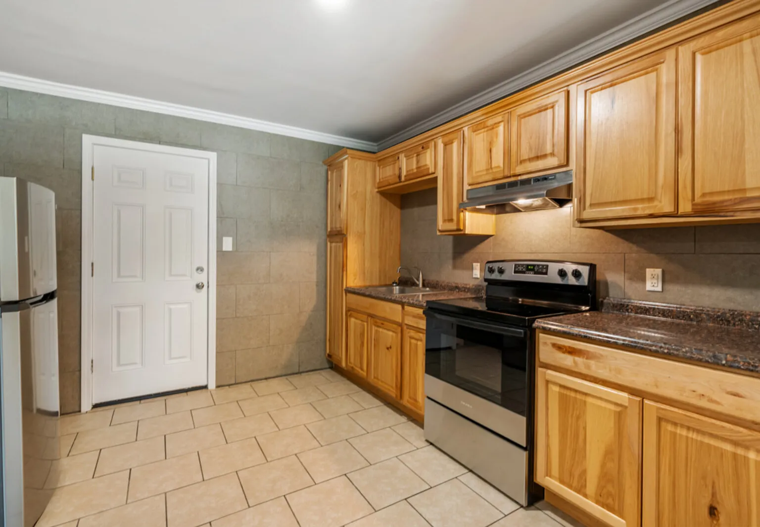 2 bed, 1.0 bath, 800 sqft, $1,175 — Photo 4