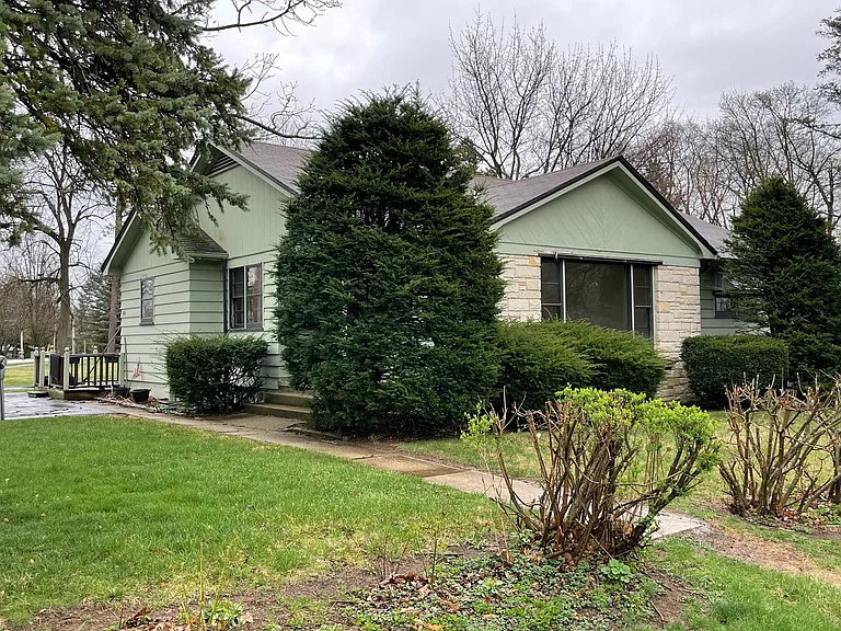 106 Highland Ave — Photo 9
