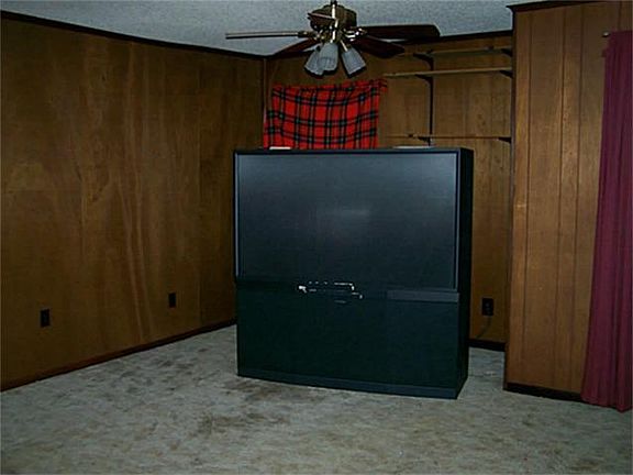 3rd image of 3001 Eastridge Dr
