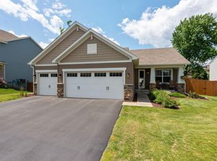4912 Hamlet Way N, Oakdale, MN 55128