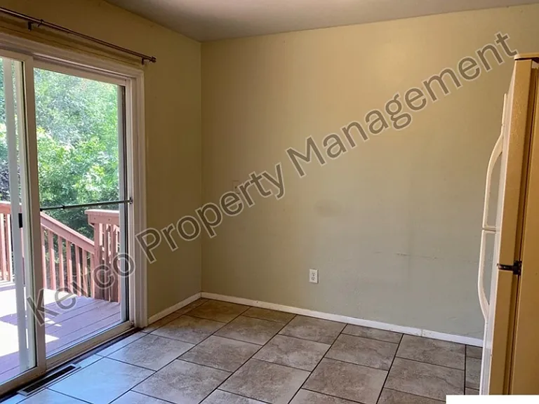2506 Timber Ct — Photo 5