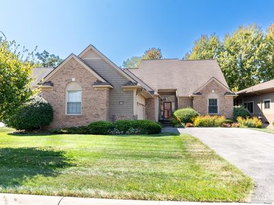 5150 Doral Ct, Ann Arbor, MI, 48108