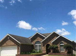 704 SW Wallstone Rd, Bentonville, AR 72712