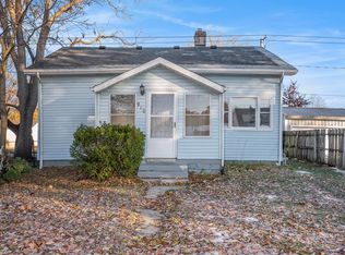910 W Borley Ave, Mishawaka, IN 46545