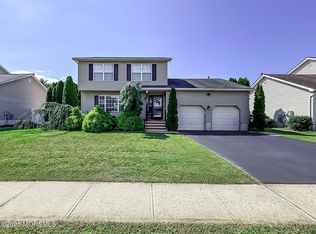 22 Abraham Dr, Howell, NJ 07731