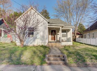 2216 N Taylor Ave, Springfield, MO 65803