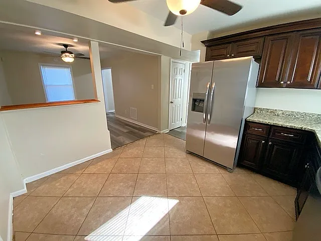 352 Paulette Dr — Photo 11