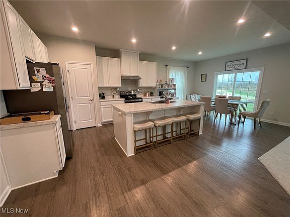 4th image of 642 Rock Creek Ln
