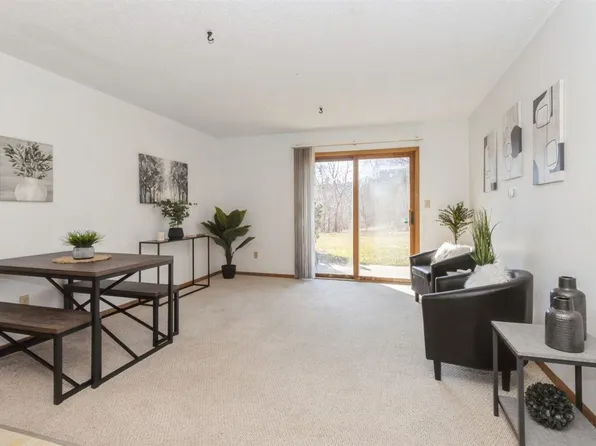 2643 Westwinds Dr APT 5, Iowa City, IA 52246