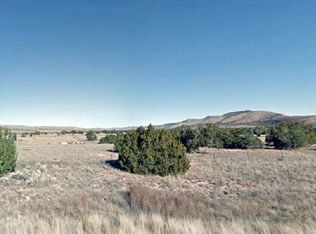 27756 W San Juan Ln, Seligman, AZ 86337