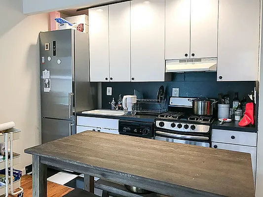 Rented by Francine Realty | media 14