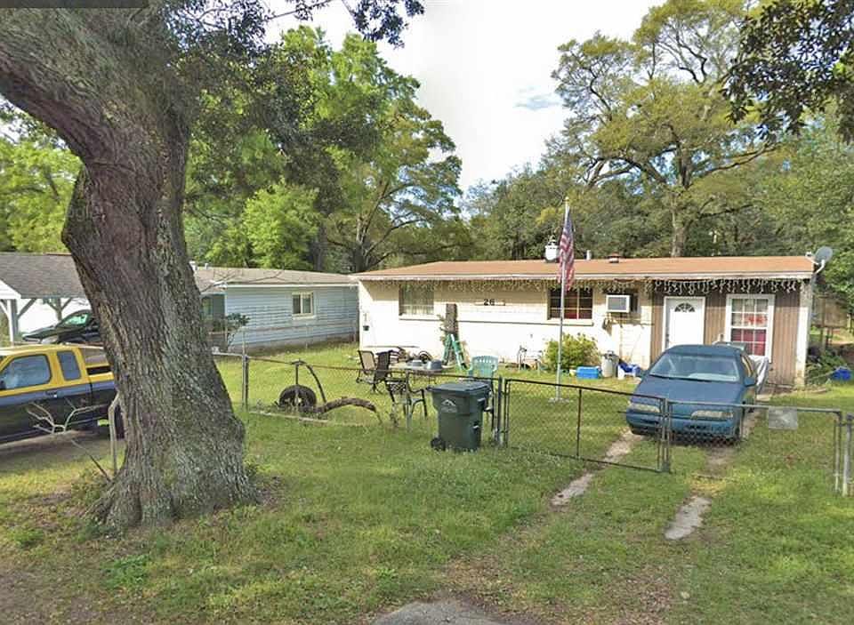 2nd image of 26 Cloverland Ct