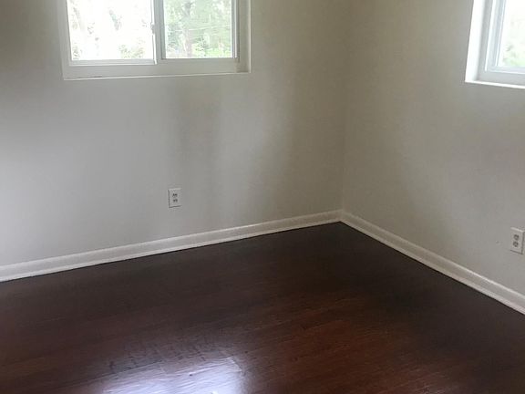 5th image of 1098 Jolly Ave