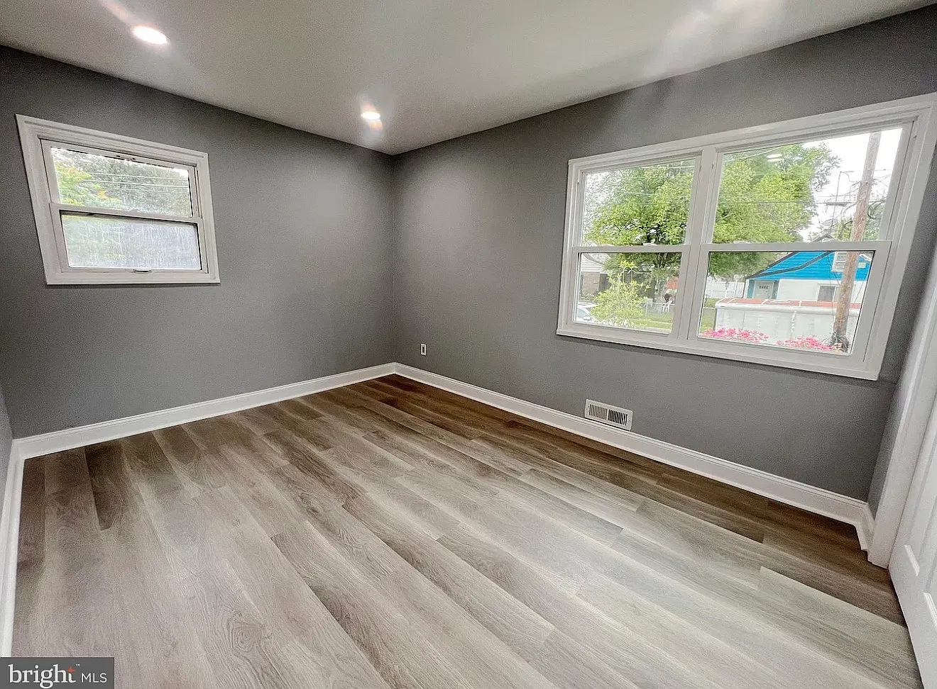 4 bed, 2309 sqft, $3,600 — Photo 4